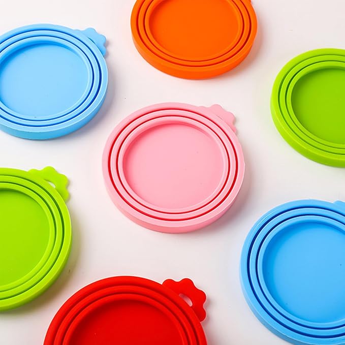 Yobbai 6 packs Pet Food Can Lids, Food Safe BPA-Free & Dishwasher Safe, Can Covers with 1 Spoon Can Openers Most Standard Size Dog and Cat Can Tops
