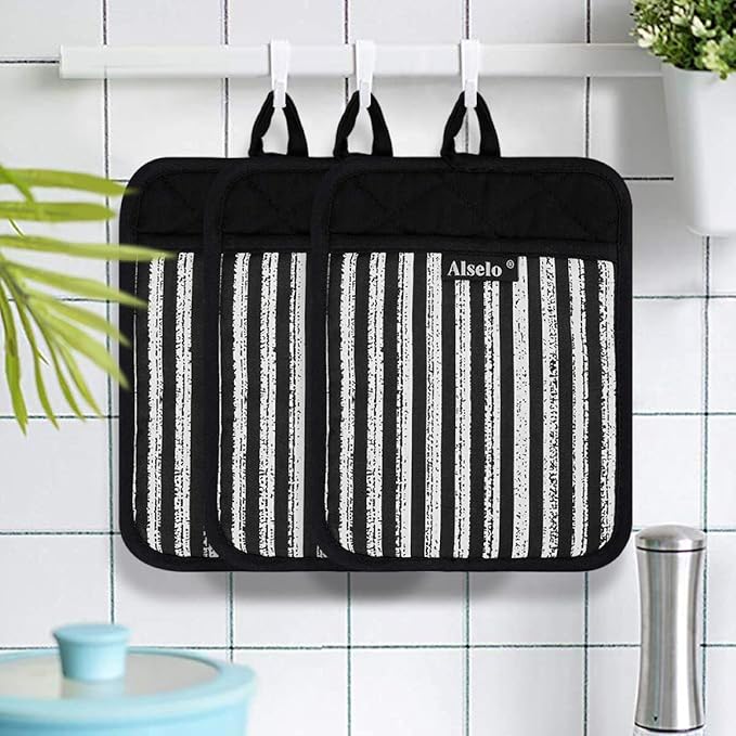 Alselo Silicone Pot Holders Set of 3 Heat Resistant & Non Slip Potholders, Professional Oven Hot Pads with Pockets Mitts for Kitchen Cooking Baking Barbecue (3, Black) - Image 7