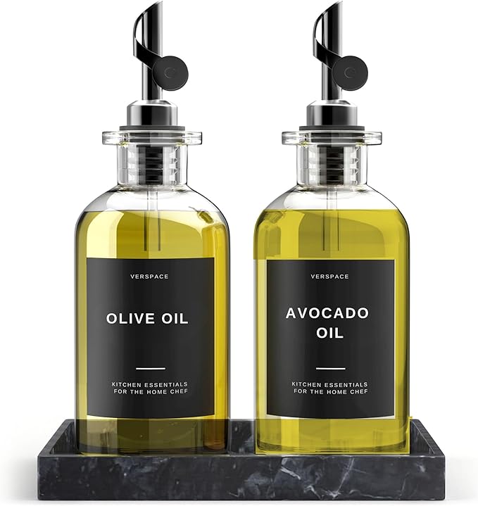 Verspace - Clear Glass Olive Oil Dispenser Bottles For Kitchen With Silicone Tray & 40 Labels, Soy Sauce Dispenser, Coffee Syrup Dispenser, Olive Oil Bottles Set Of 2, Black 500ml / 17oz by Verspace