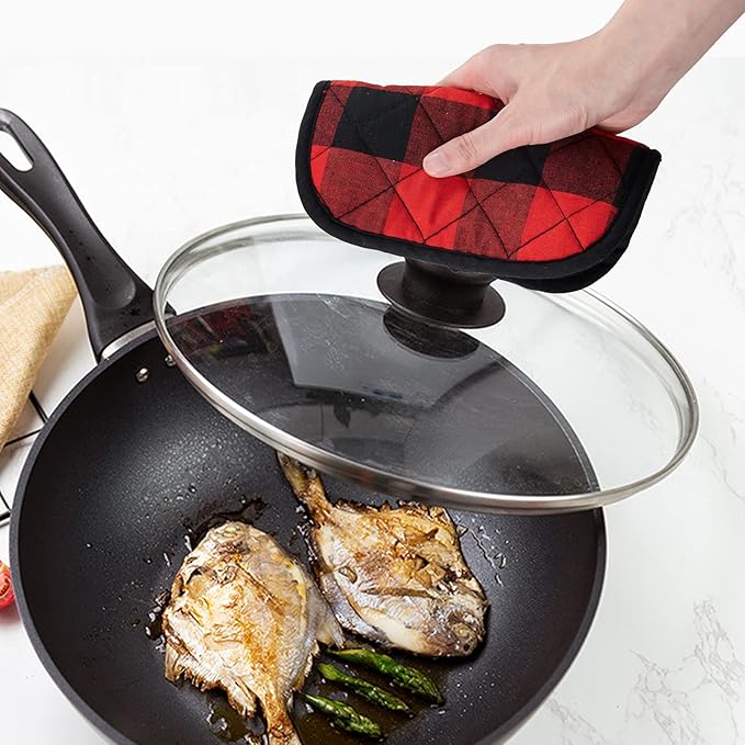 Joyhalo 4 Pack Pot Holders for Kitchen,Cotton Oven Holder with Great Heat Resistance,Non Slip Hot Pads for Kitchen Clearance,Black and Red - Image 5