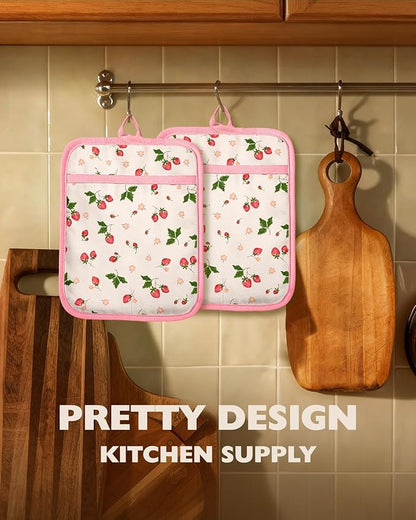 Slohif Silcone Strawberry Pot Holders for Kitchen - 100% Cotton Pink Cute Oven Potholders with Pockets, Heat Resistant Square Thick Hot Pads, House New Home Baking Baker Gifts,2pack