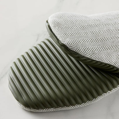 KITCHENAID® Evergreen Design Series Herringbone Ribbed Soft Silicone Mini Oven Mitts 2-Pack Set, Heat Resistant up to 500°F, Flexible & Waterproof, Deep Forest Green, 5.5"x9" - Image 6