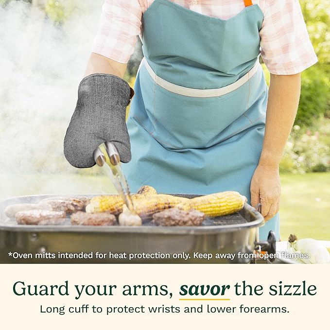 Cuisinart Heritage Kitchen Oven Mitts – Heat-Resistant Kitchen Mitts for Oven with Non-Slip Neoprene Palm, Long Cuff, and Cotton Filling – Durable Oven Gloves for Cooking, Baking, & Grilling - Image 4