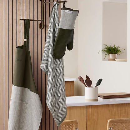 KITCHENAID® Evergreen Design Series Herringbone Ribbed Soft Silicone Oven Mitts 2-Pack Set, Heat Resistant up to 500°F, Flexible & Waterproof, Deep Forest Green, 7"x14" - Image 2
