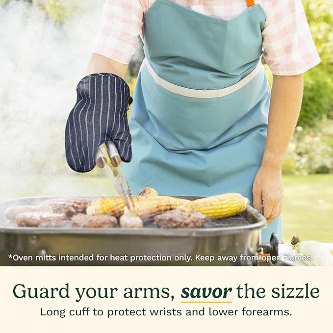 Cuisinart Heritage Kitchen Oven Mitts – Heat-Resistant Kitchen Mitts for Oven with Non-Slip Neoprene Palm, Long Cuff, and Cotton Filling – Durable Oven Gloves for Cooking, Baking, & Grilling - Image 4