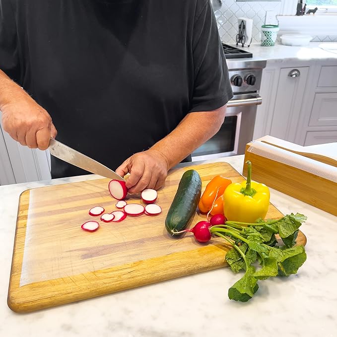 Mind Reader E-Z Board Disposable Cutting Board Box Set, 20 sq ft, Refillable, Reusable, Recyclable, Plastic, Clear - Image 2