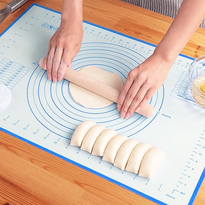 Silicone Baking Mat，Non Stick Rolling Dough with Measurements for Pie Pizza Cookies Fondant Making，Extra Thick Non Slip Silicone Pastry Mat (Blue, M-16"×20")