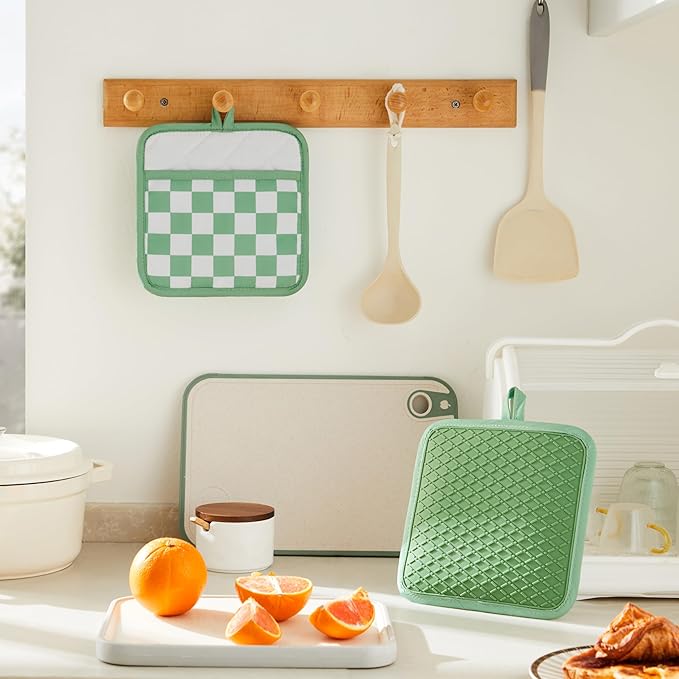 Ohocut Sage Green Checkered Pot Holder, Checkerboard Potholders for Kitchen, Silicone Pot Holders with Pocket for Kitchen Clearance 2 Pack Set, Hot Pads and Oven Mitts for Cooking Baking - Image 4