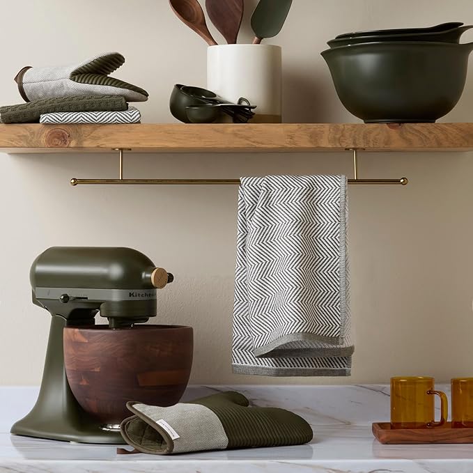KITCHENAID® Evergreen Design Series Herringbone Ribbed Soft Silicone Oven Mitts 2-Pack Set, Heat Resistant up to 500°F, Flexible & Waterproof, Deep Forest Green, 7"x14" - Image 5