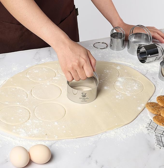 Cookie Cutters (5 Pieces/Set),Round Biscuit Cutter Set with Handle and Big Ring, Professional Baking Dough Cutter Tools for Cakes, Sandwiches, Donuts, Dumplings - Image 7