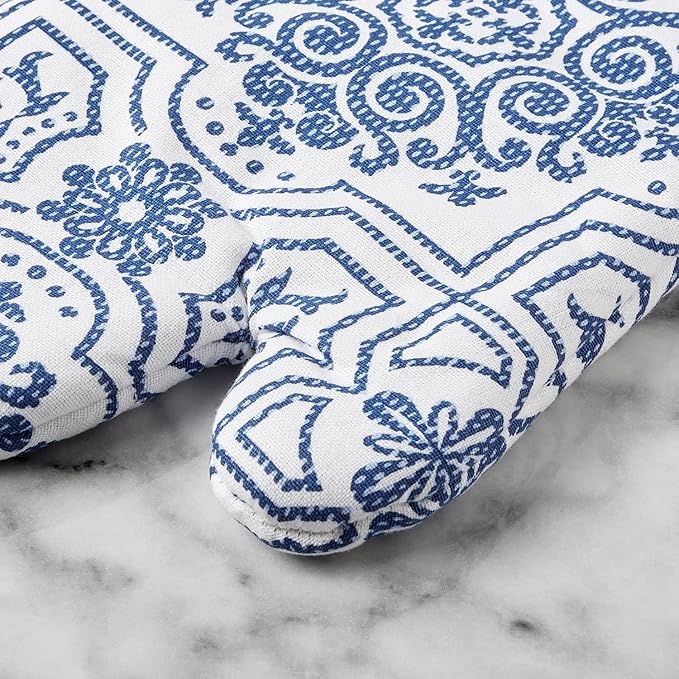 Martha Stewart Strie Medallion Oven Mitt 2-Pack Set, Navy Blue, 7"x13" - Image 4