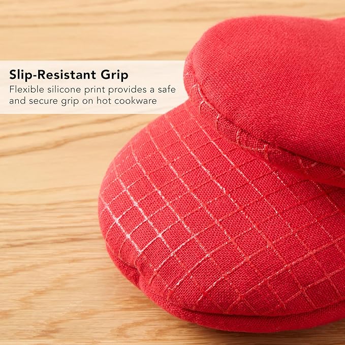 KITCHENAID Gourmet Series Gridlines Mini Oven Mitts 2-Pack Set, Heat Resistant up to 600°F, Soft Silicone Grip, Magnetic Cuff, Passion Red, 5.5"x9" - Image 7