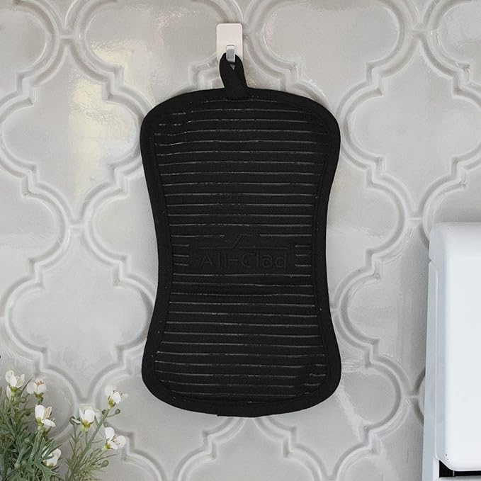 All-Clad Premium Pot Holder & Hot Pad: Heat Resistant to 500 Degrees - 100% Cotton, 10"x6.25" Hot Pad for Kitchen and Barbeque, (1-Pack), Black - Image 8
