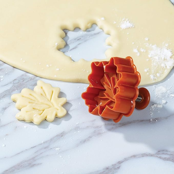 Fox Run Lovers Pie Cutter Set, Set of 4, Multicolor