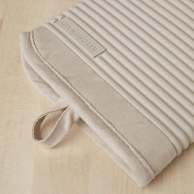 KITCHENAID Ribbed Soft Silicone Oven Mitt 2-Pack Set, 7.5"x13", Milkshake - Image 2