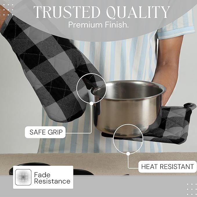Buffalo Plaid Check Oven Mitts and Pot Holders Set, 100% Cotton, Heat Resistant, 2 Oven Gloves (7x13 Inches) & 2 Hot Pads (8x8 Inches) for Cooking and Baking, Light Grey & Black White