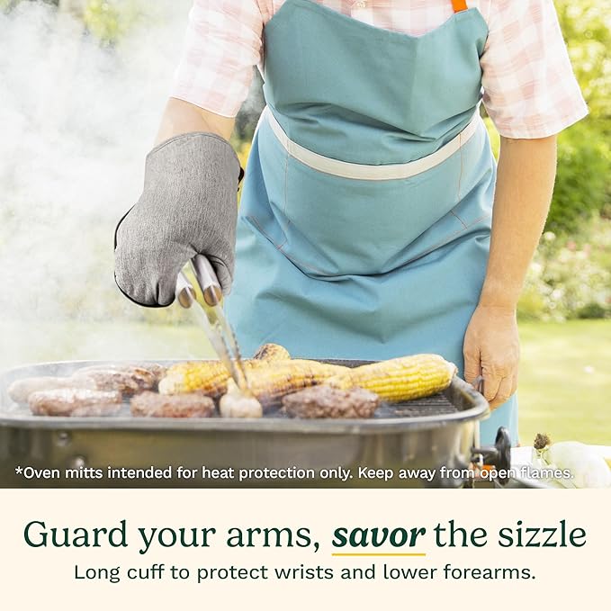 Cuisinart Heritage Kitchen Oven Mitts – Heat-Resistant Kitchen Mitts for Oven with Non-Slip Neoprene Palm, Long Cuff, and Cotton Filling – Durable Oven Gloves for Cooking, Baking, & Grilling - Image 4