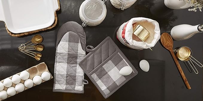 DII Buffalo Check Kitchen Collection, Classic Farmhouse Kitchen Set, Oven Mitt, Gray & White, 2 Piece