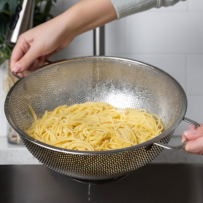 Fox Run Large Stainless Steel Colander, 5 Quart Pasta Strainer With Handles, 11” x 13.5” x 5” - Image 5
