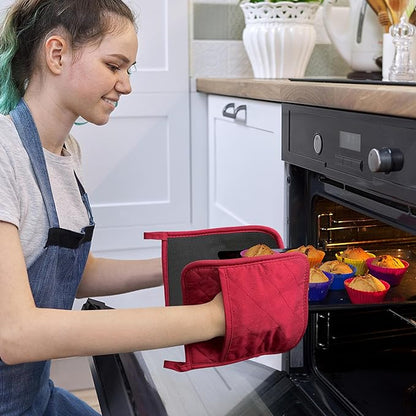 2Pcs Cotton and Neoprene Oven Pads Pot Holders with Pocket 8"x8.5" Dual-Function Hot Pad Set for Finger Hand Wrist Protection Heat Resistant to 428°F,Red