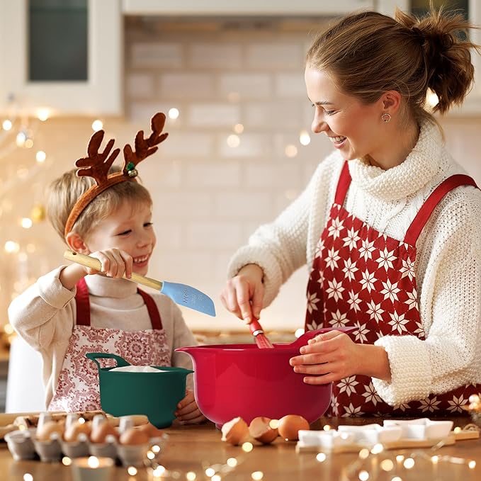BoxedHome 4 Pack Nesting Mixing Bowl Christmas Set with Pour Spout and Handle, BPA free Microwave & Dishwasher Safe(Christmas colours, 4 Pack with Handle, Random colour silicone scraper included) - Image 5