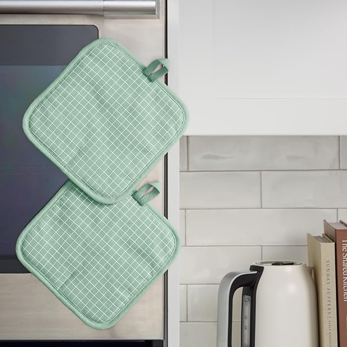 KITCHENAID Gourmet Series Gridlines Pot Holders 2-Pack Set, Heat Resistant up to 600°F, Soft Silicone Grip, Magnetic Cuff, Pistachio Green, 8"x8" - Image 5