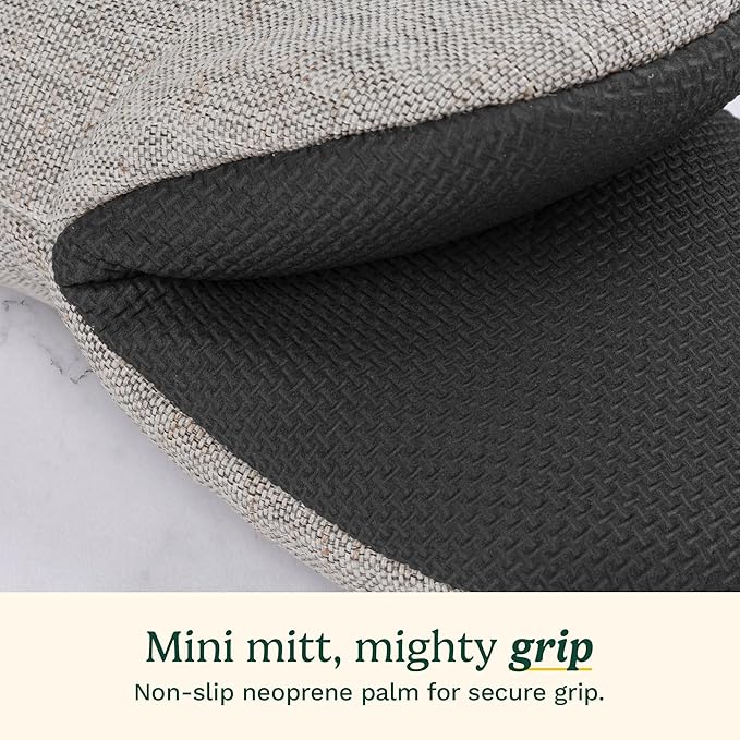 Cuisinart Heritage Mini Oven Mitts – 5.5” x 7” Heat-Resistant Kitchen Mitts for Oven with Non-Slip Neoprene Palm, Cotton Filling, and Faux Leather Loop – Durable Oven Mitt Set for Cooking & Baking - Image 4