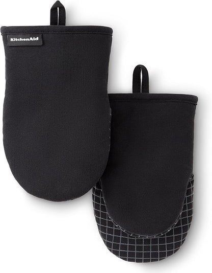 KITCHENAID Gourmet Series Gridlines Mini Oven Mitts 2-Pack Set, Heat Resistant up to 600°F, Soft Silicone Grip, Magnetic Cuff, Matte Black, 5.5"x9" by KitchenAid