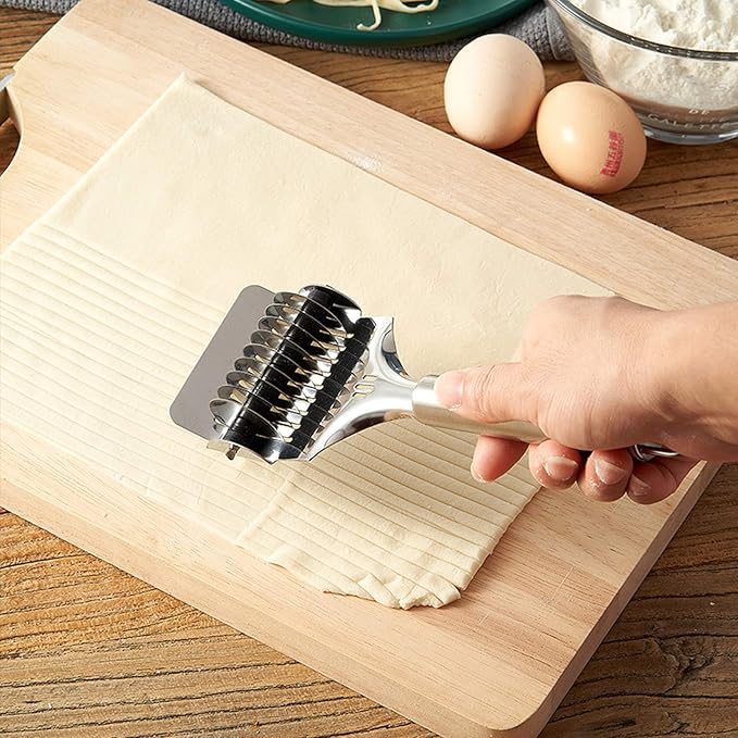 Pasta Noodle Cutter,High Grade Stainless Steel Pasta Spaghetti Maker Noodle Lattice Roller,Dough Cutter Mincer Kitchen Cooking Tools