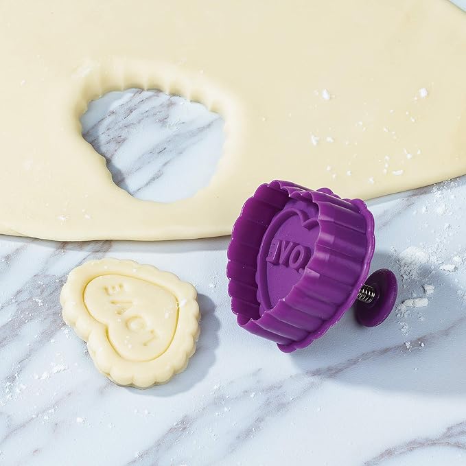 Fox Run Lovers Pie Cutter Set, Set of 4, Multicolor
