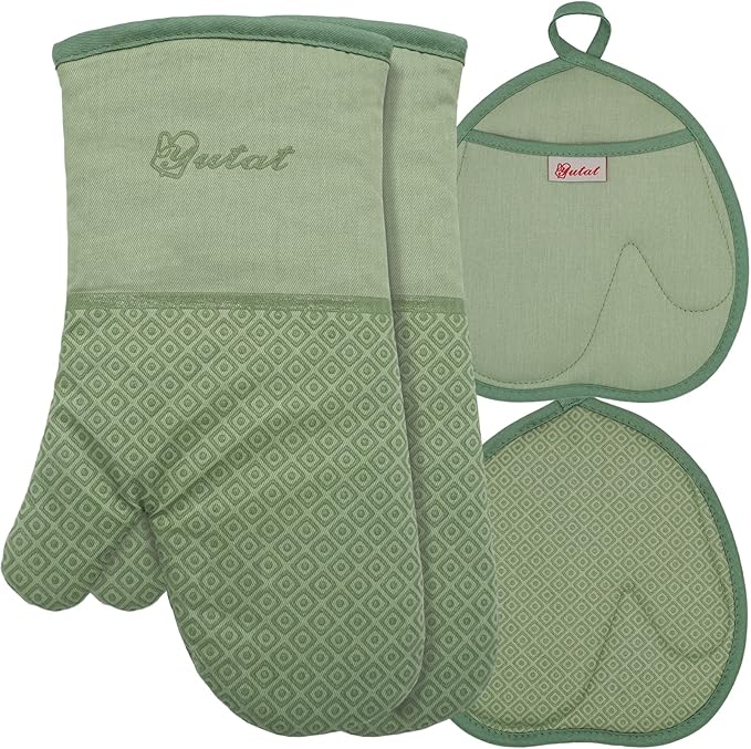 Yutat Silicone Oven Mitts - Oven Mitts and Pot Holders Sets Made of Non-Slip & BPA-Free Silicone, High Heat Resistant 500 Degrees, Perfect for Kitchen Cooking Baking BBQ, 4Pcs Set, Peak Green by YUTAT