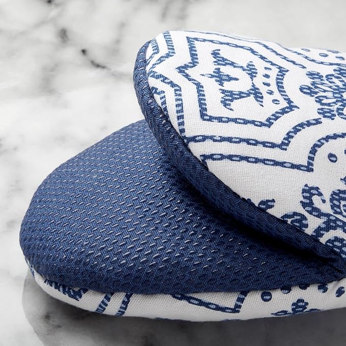 Martha Stewart Strie Medallion Mini Oven Mitt 2-Pack Set, Navy Blue, 5.5"X8" - Image 3