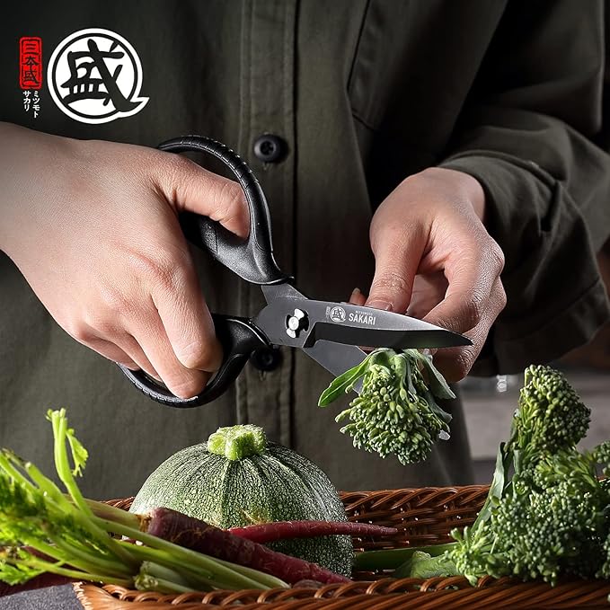 MITSUMOTO SAKARI Japanese Kitchen Scissors, Heavy Duty Poultry Shears, Detachable Titanium Plated Stainless Steel Utility Food Scissors for Meat, Chicken Bone and Herbs - Image 6