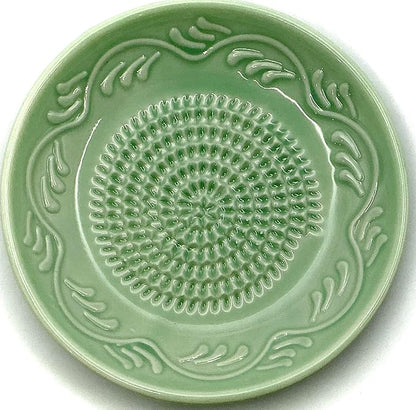 BonCera, All-in-one Premium Ceramic Garlic Grater Plate 4-Piece Set - Turquoise Green Floral Edge Design - For Garlic, Ginger, Chocolate, and more! - Comes with 5" Plate, Peeler, Brush, and Stand