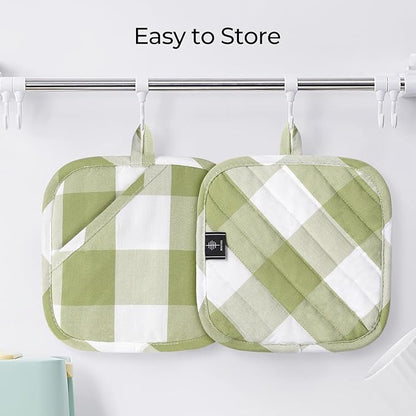 Cotton Pot Holders for Kitchen Heat Resistant Potholder Hot Pads Trivet Coaster Non-Slip Potholders Set for Cooking and Baking (2, Green Plaid, Square，8.27 in²)