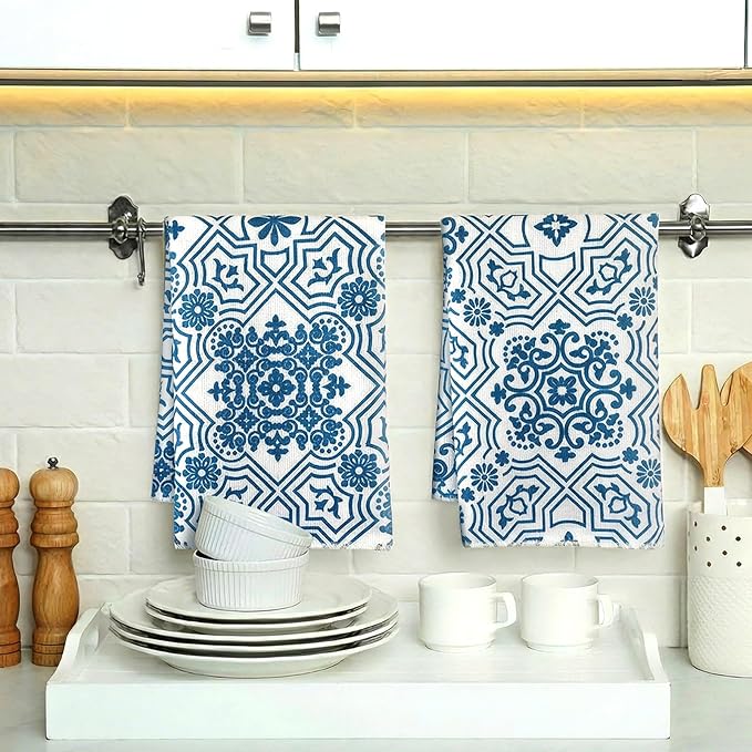 Jingmore 6 Pcs Kitchen Decor Set Accessory Farmhouse Kitchen Towels Pot Holders Oven Mitts Set 2 Dish Towels 2 Pot Holders 2 Cooking Mittens Oven Glove for Cooking (Blue,White,Chinoiserie Printed) - Image 2