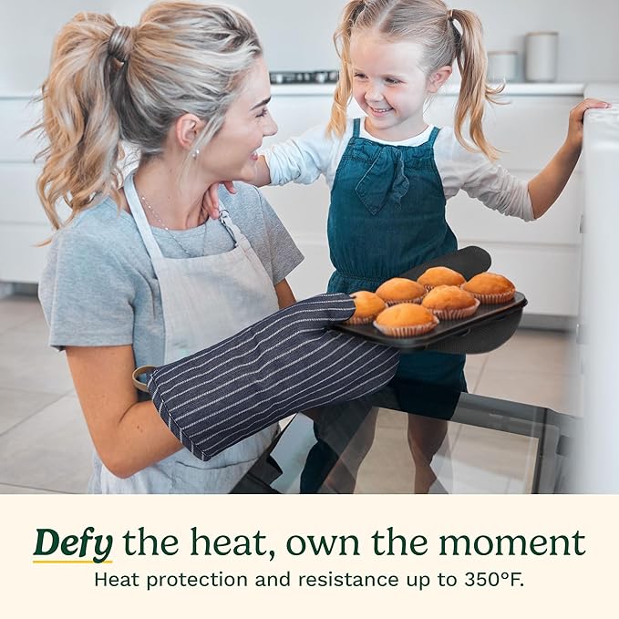Cuisinart Heritage Kitchen Oven Mitts – Heat-Resistant Kitchen Mitts for Oven with Non-Slip Neoprene Palm, Long Cuff, and Cotton Filling – Durable Oven Gloves for Cooking, Baking, & Grilling - Image 2