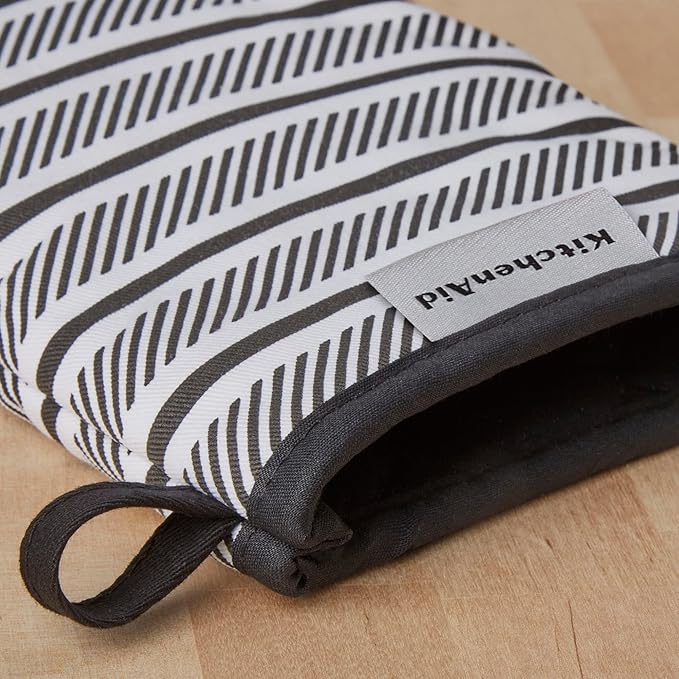 KITCHENAID Albany Mini Oven Mitt 2-Pack Set, Matte Black, 5.5"x8" - Image 3