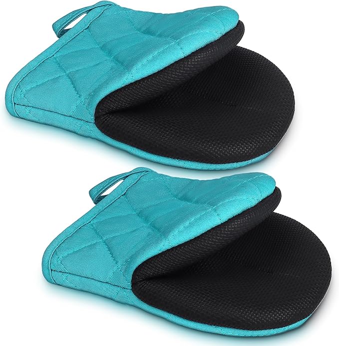 1 Pair Short Oven Mitts - Silicone Kitchen Oven Gloves High Heat Resistant 500℉, Mini Oven Mits with Non-Slip Grip Surfaces and Hanging Loop for BBQ, Baking, Cooking and Grilling (Coral Blue) by Qulable