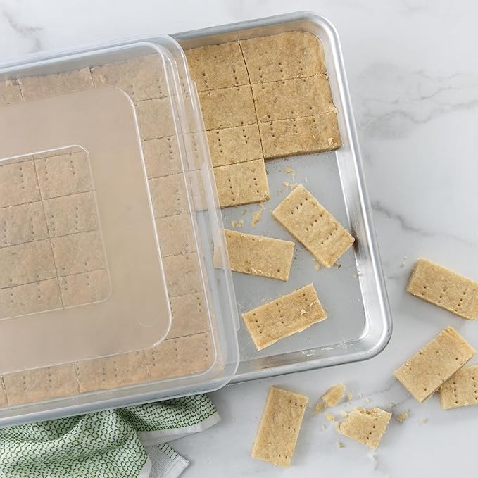 Nordic Ware Naturals Half Sheet with Lid