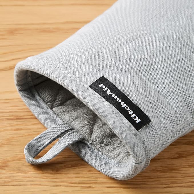 KITCHENAID Gourmet Series Gridlines Mini Oven Mitts 2-Pack Set, Heat Resistant up to 600°F, Soft Silicone Grip, Magnetic Cuff, Matte Grey, 5.5"x9" - Image 4
