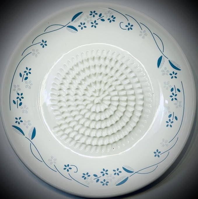 BonCera, All-in-one Premium Ceramic Garlic Grater Plate 4-Piece Set - Classic Flower Line on White Design - For Garlic, Ginger, Chocolate, and more! - Comes with 5.25" Plate, Peeler, Brush, and Stand