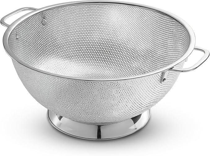 Bellemain Colander for Kitchen – 5 Qt Stainless Steel Strainer with Handle - 18/8 Pasta Strainer Bowl for Pasta, Spaghetti, Vegetables, Fruit, and Pot Draining - Stainless Steel Colander by Bellemain