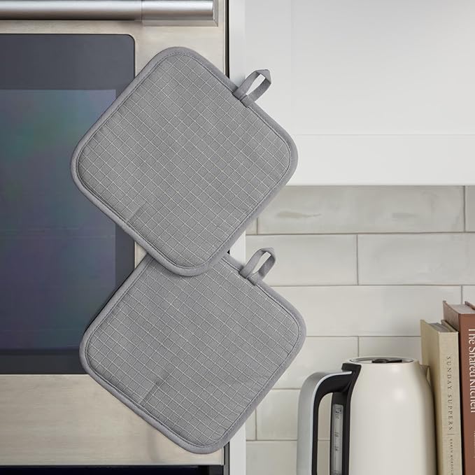 KITCHENAID Gourmet Series Gridlines Pot Holders 2-Pack Set, Heat Resistant up to 600°F, Soft Silicone Grip, Magnetic Cuff, Matte Grey, 8"x8" - Image 5