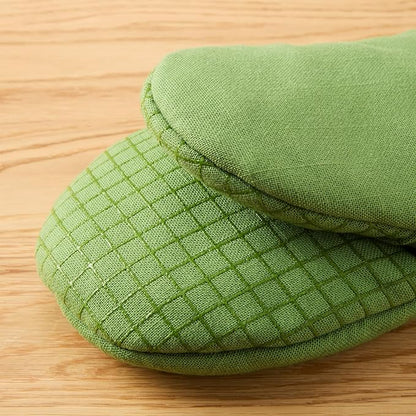 KITCHENAID Gourmet Series Gridlines Mini Oven Mitts 2-Pack Set, Heat Resistant up to 600°F, Soft Silicone Grip, Magnetic Cuff, Matcha Green, 5.5"x9" - Image 3