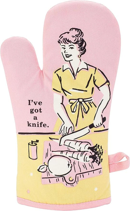 Blue Q Oven Mitt, I've Got a Knife. Super-Insulated Quilting, Comfy, Natural-Fitting Shape, 100% Cotton, 12.5" h x 7.5" w