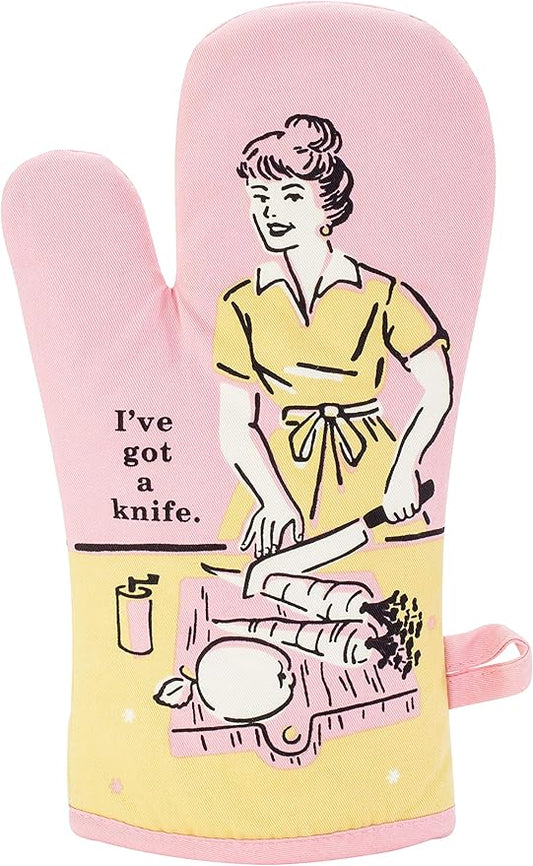 Blue Q Oven Mitt, I've Got a Knife. Super-Insulated Quilting, Comfy, Natural-Fitting Shape, 100% Cotton, 12.5" h x 7.5" w