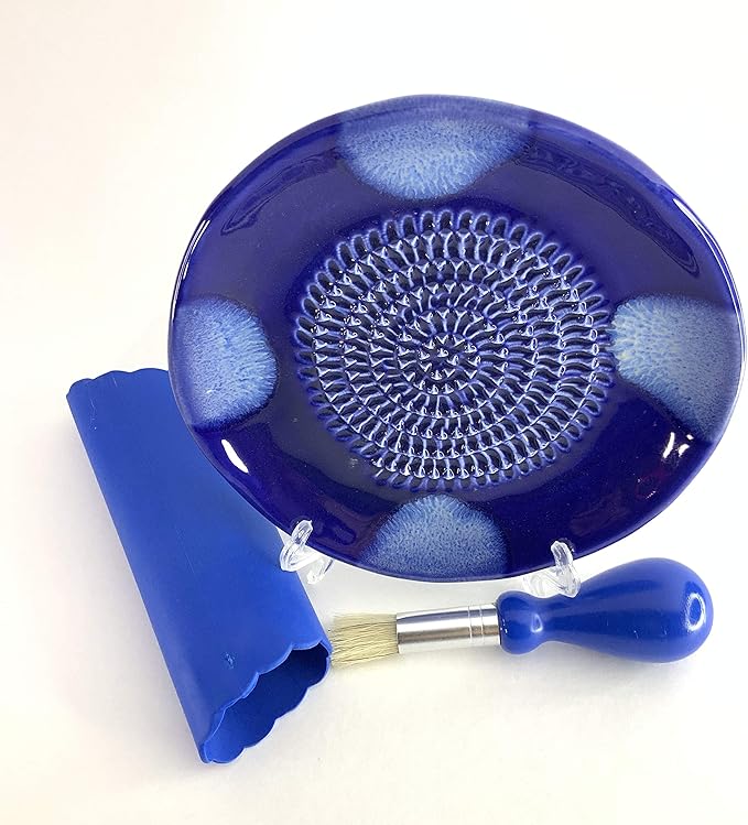 BonCera, All-in-one Premium Ceramic Garlic Grater Plate 4-Piece Set - Blue Cross Glazed Design and Style - For Garlic, Ginger, Chocolate, and more! - Comes with 5.25" Plate, Peeler, Brush, and Stand - Image 3