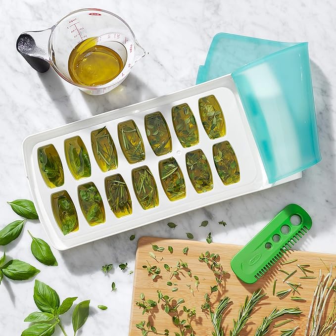 OXO Good Grips No-Spill Ice Cube Tray (Pack of 2) - Image 10