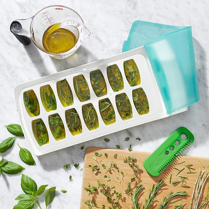 OXO Good Grips No-Spill Ice Cube Tray (Pack of 2) - Image 10